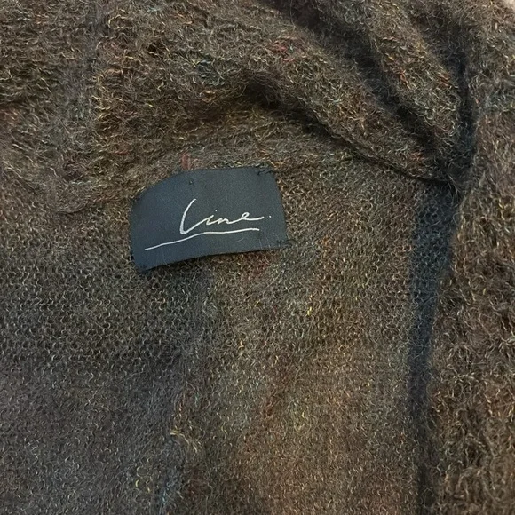 Line wrap sweater - Picture 3 of 7